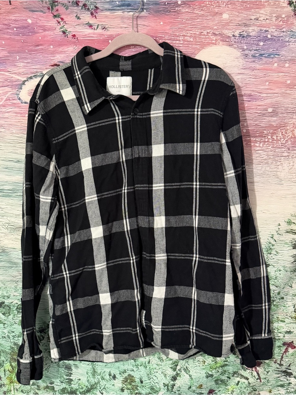 Hollister Black & White Plaid Button-Up Shirt